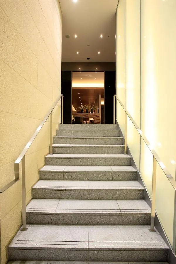 Koko Hotel Kobe Sannomiya 3*,